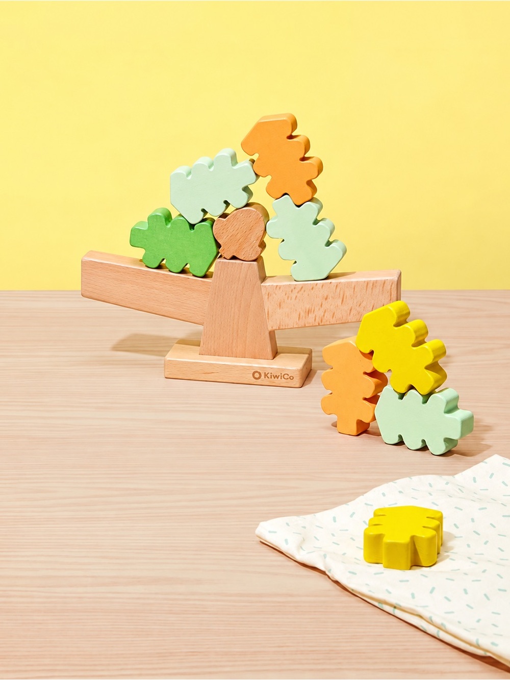 KiwiCo Wooden Balance Scale Toy + Blocks & Storage Bag